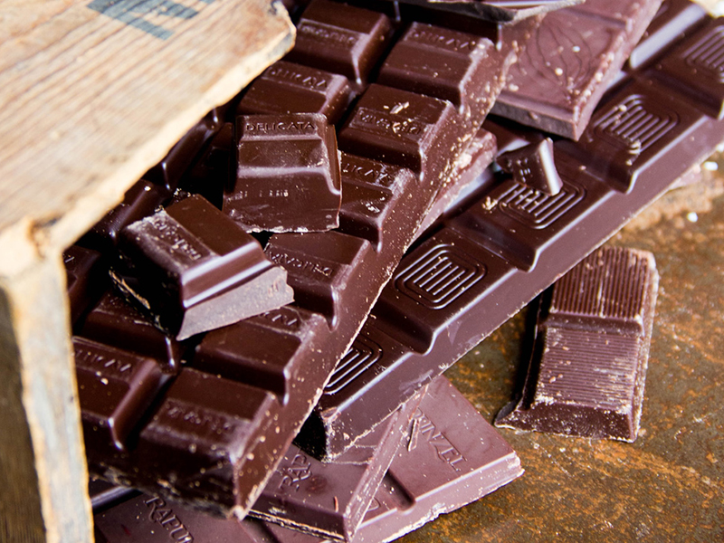 شکلات کاهش دهنده ی کلسترول خون است