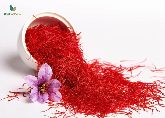 خواص زعفران برای مشکل خون‌ریزی کم یا پریود نامنظم زنان