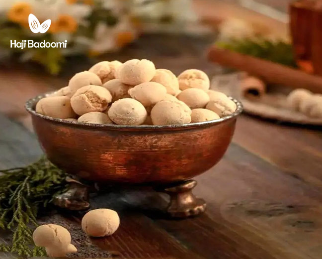شیرینی حاجی بادومی برای عید نوروز