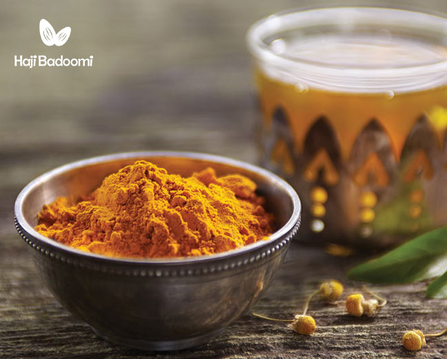 20. دمنوش زردچوبه بهترین دمنوش برای دل پیچه و اسهال