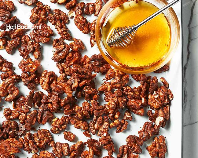 4. فواید خوردن گردو و عسل برای بهبود هضم