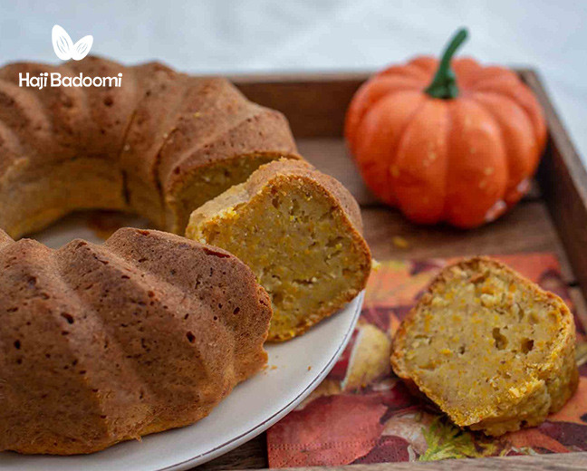 طرز تهیه کیک کدو حلوایی با گردو و ماست