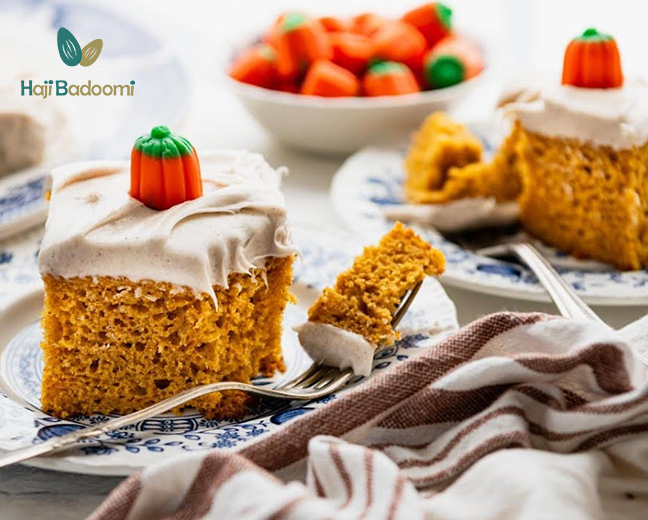 طرز تهیه کیک کدو حلوایی با گردو