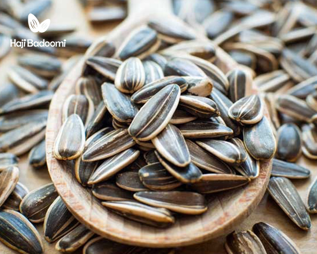 روش های مزه دار کردن تخمه در خانه 