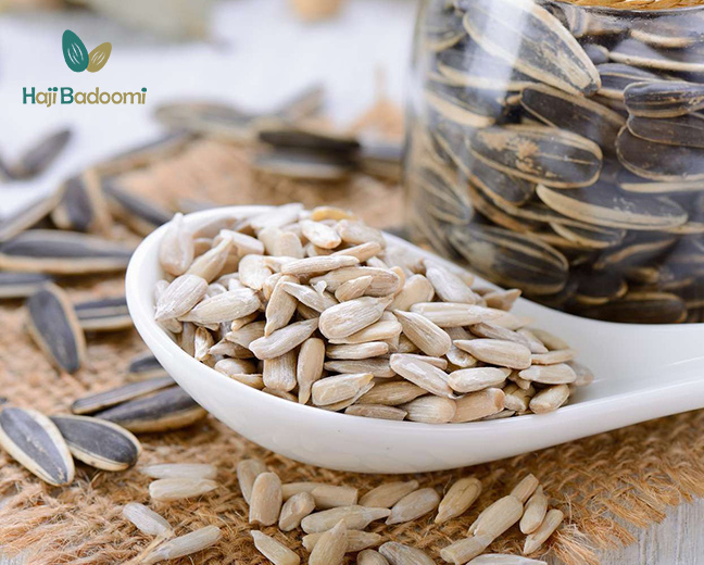 مزه دار کردن تخمه به سبک بازاری