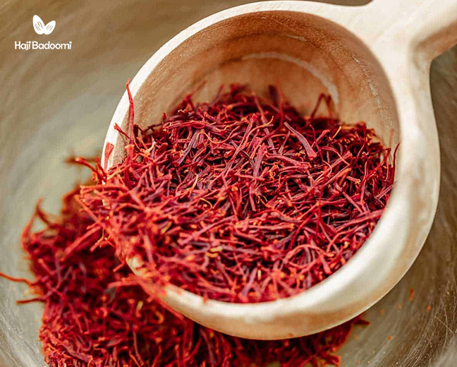 فواید استفاده از زعفران برای تقویت ریشه مو