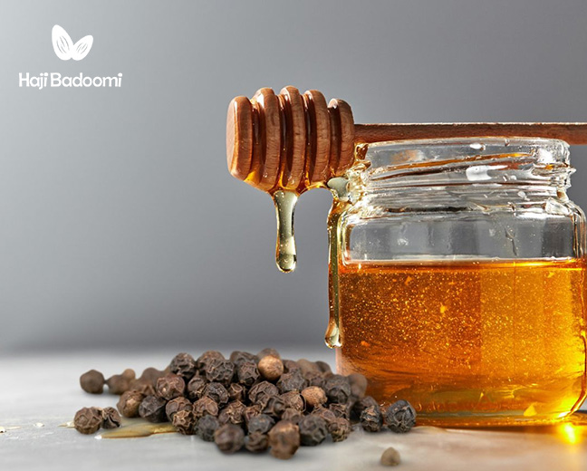 7. رفع حساسیت‌های فصلی از خواص فلفل سیاه با عسل