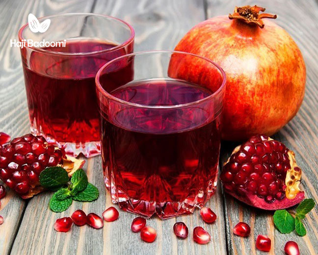 4. دمنوش چای سبز و انار بهترین دمنوش برای شب یلدا