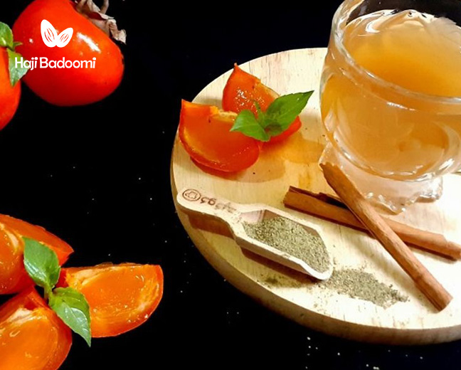 3. دمنوش خرمالو دمنوش مناسب شب یلدا