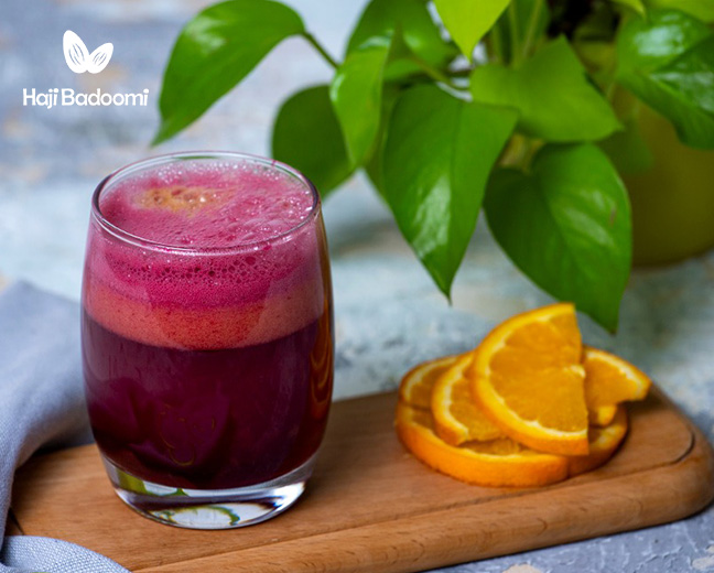 2. کوکتل انار و پرتقال بهترین دمنوش مناسب شب یلدا