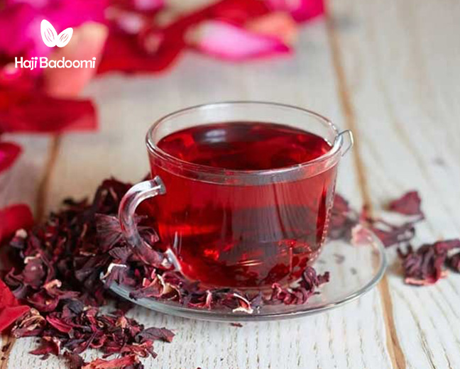 8. دمنوش چای سیاه، گل محمدی و هل