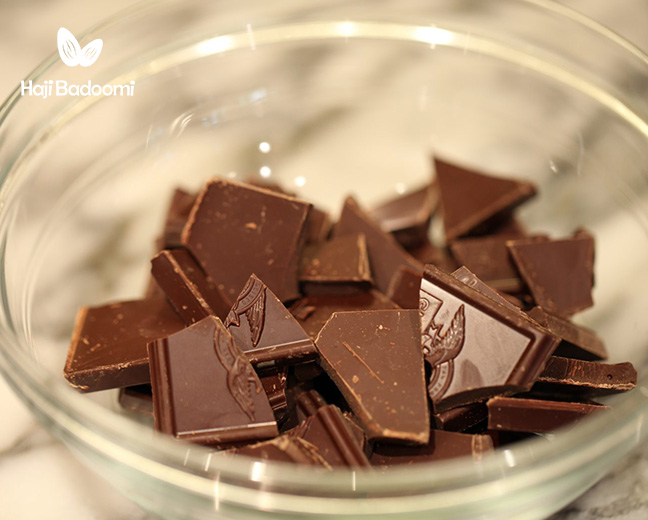 بهترین روش آب کردن شکلات تخته ای