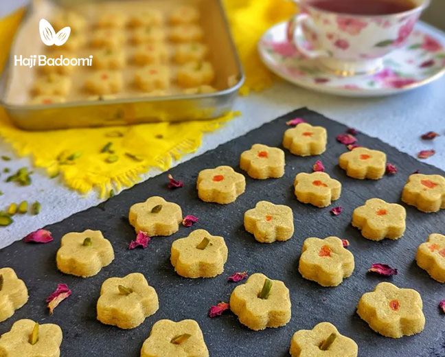 دستور پخت شیرینی نخودچی با مایکروویو