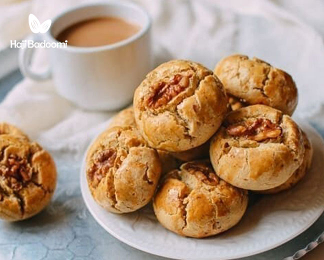 شیرینی گردویی بازاری