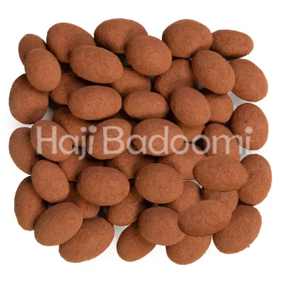 دراژه شیری با مغز بادام زمینی و روکش پودر کاکائو