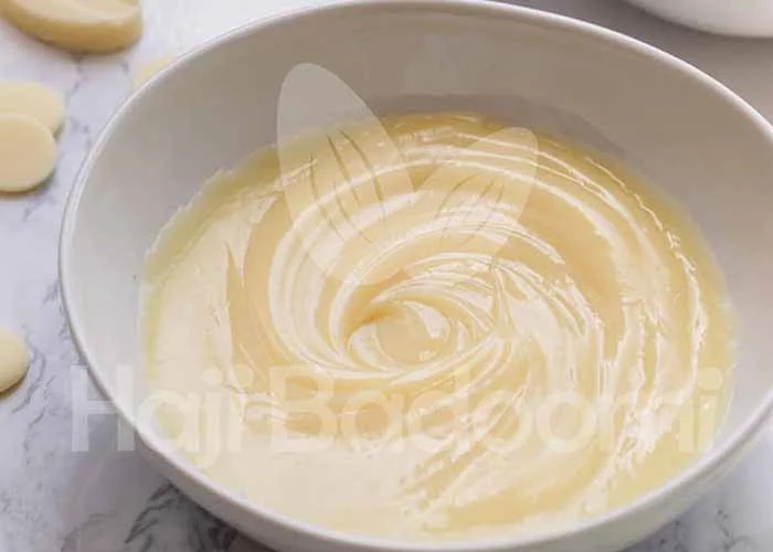 آب کردن شکلات تخته ای سفید