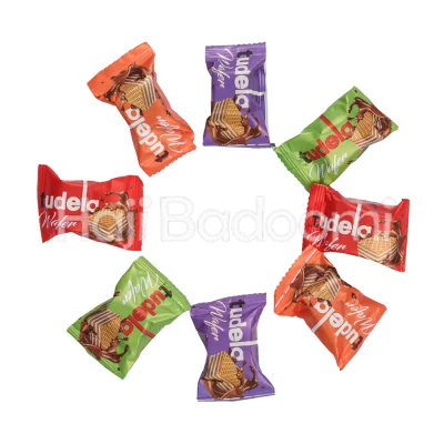 ویفر رنگی تودلا با روکش شکلات