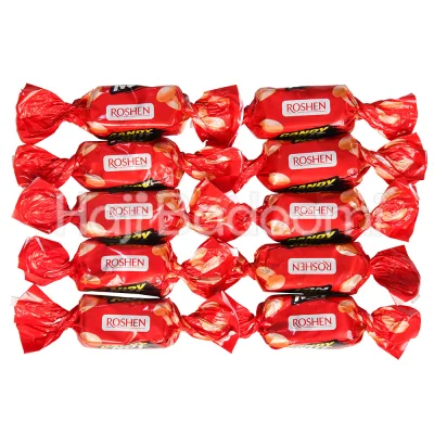شکلات کندی نات قرمز روشن