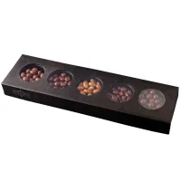 مجموعه دراژه میکس محمد ساعدی نیا شکلاتی سفید با بادام و موکا و کشمش سبز و فندق و قهوه و با گردو 330 گرمی