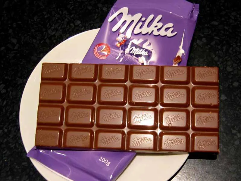 خرید شکلات میلکا با طعم دسر شکلات