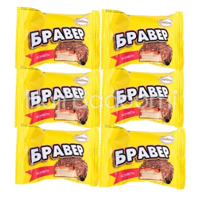 بیسکویت ساندویچی براور آکوند با روکش شکلاتی و مغز کرم شیری و کرم کارامل