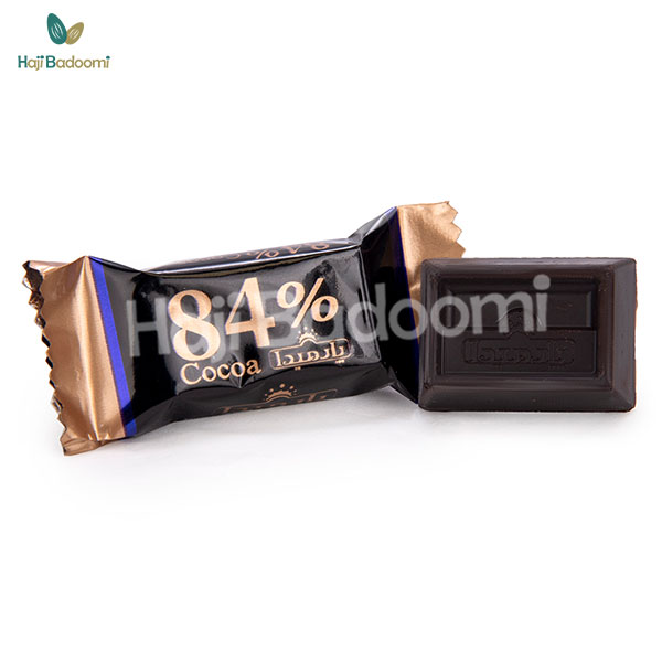 نمای دیگری از شکلات 84 درصد پارمیدا